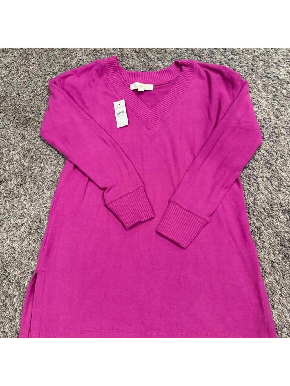 LOFT Magenta V-Neck Long Sleeve Sweater - XS